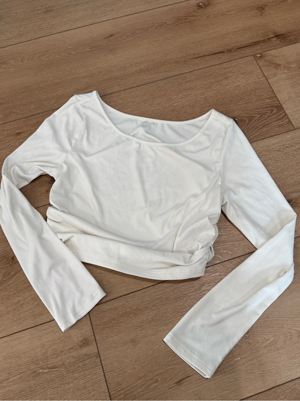 Cider White Ribbed Long Sleeve Crop Top